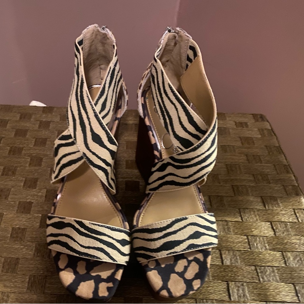 Never worn Jessica Simpson animal print wooden wedges